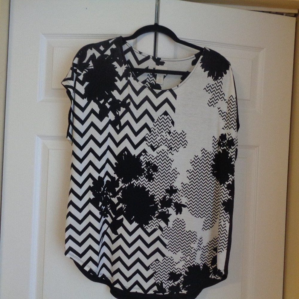 Chico's Chevron & Floral Blouse Size 2 / L /12-14